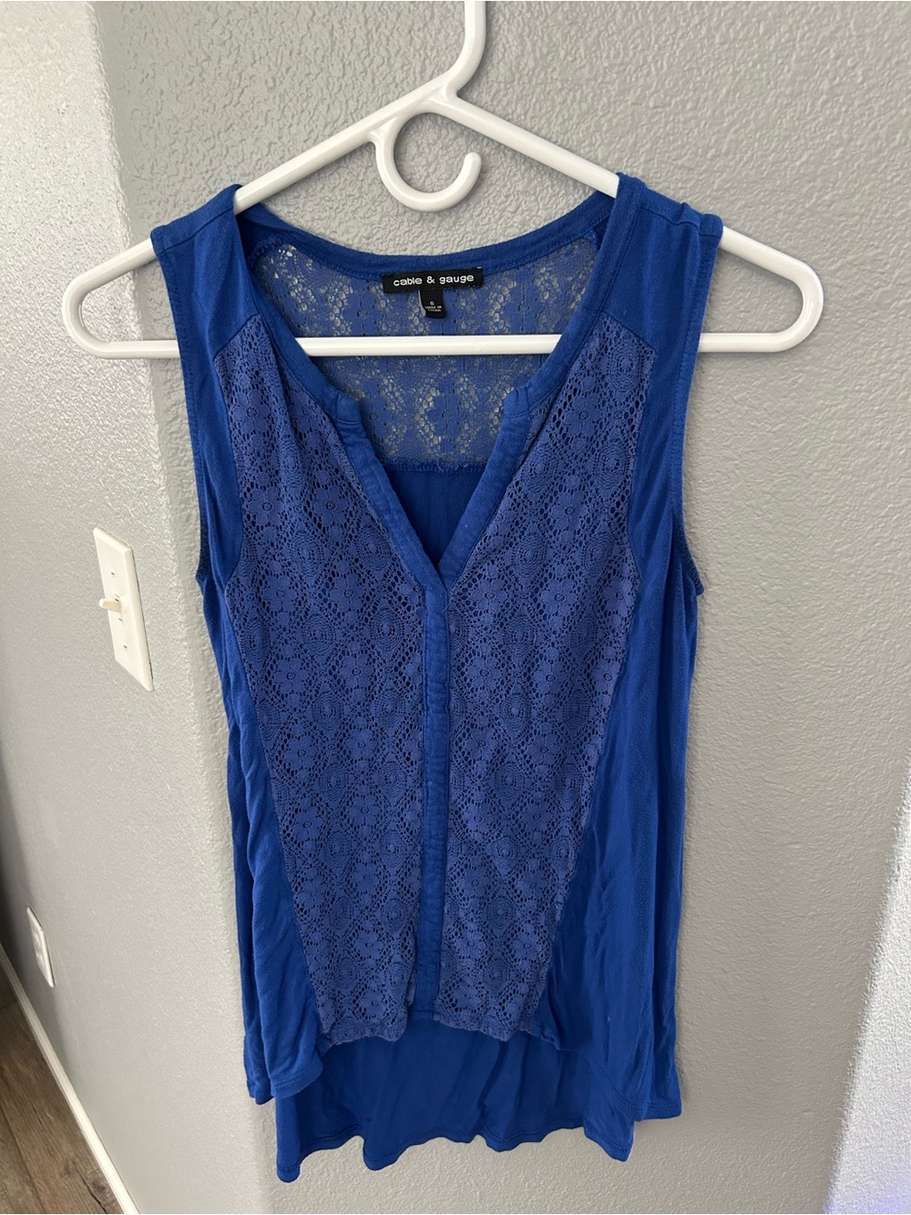 Cable & Gauge Blue Lace-Front V-Neck Sleeveless Top